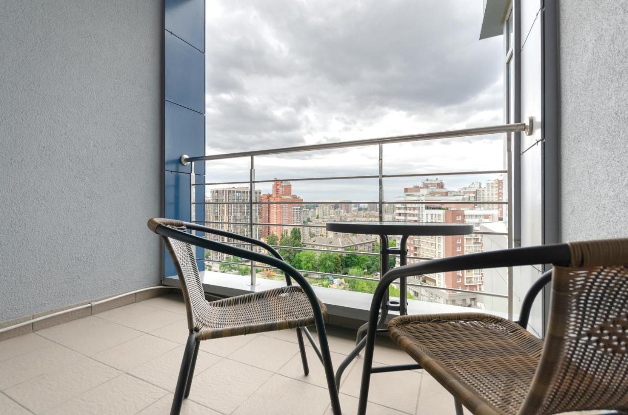 Petrovdom 11-212 In Rc Central Park Residence Complex Kiev Dış mekan fotoğraf